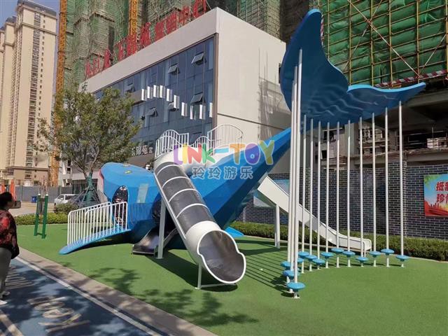 非標(biāo)造型滑梯