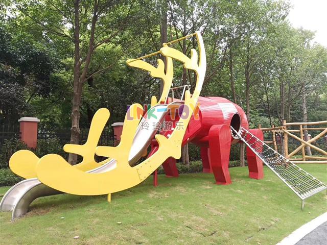 非標(biāo)造型滑梯