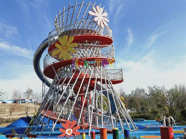 非標(biāo)造型滑梯