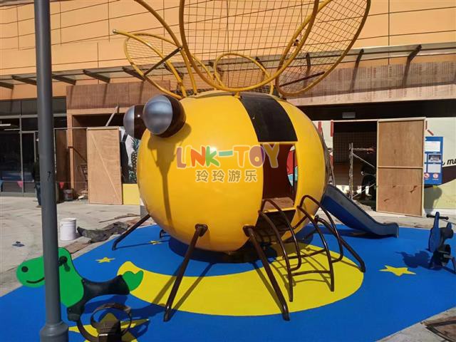 非標(biāo)造型滑梯